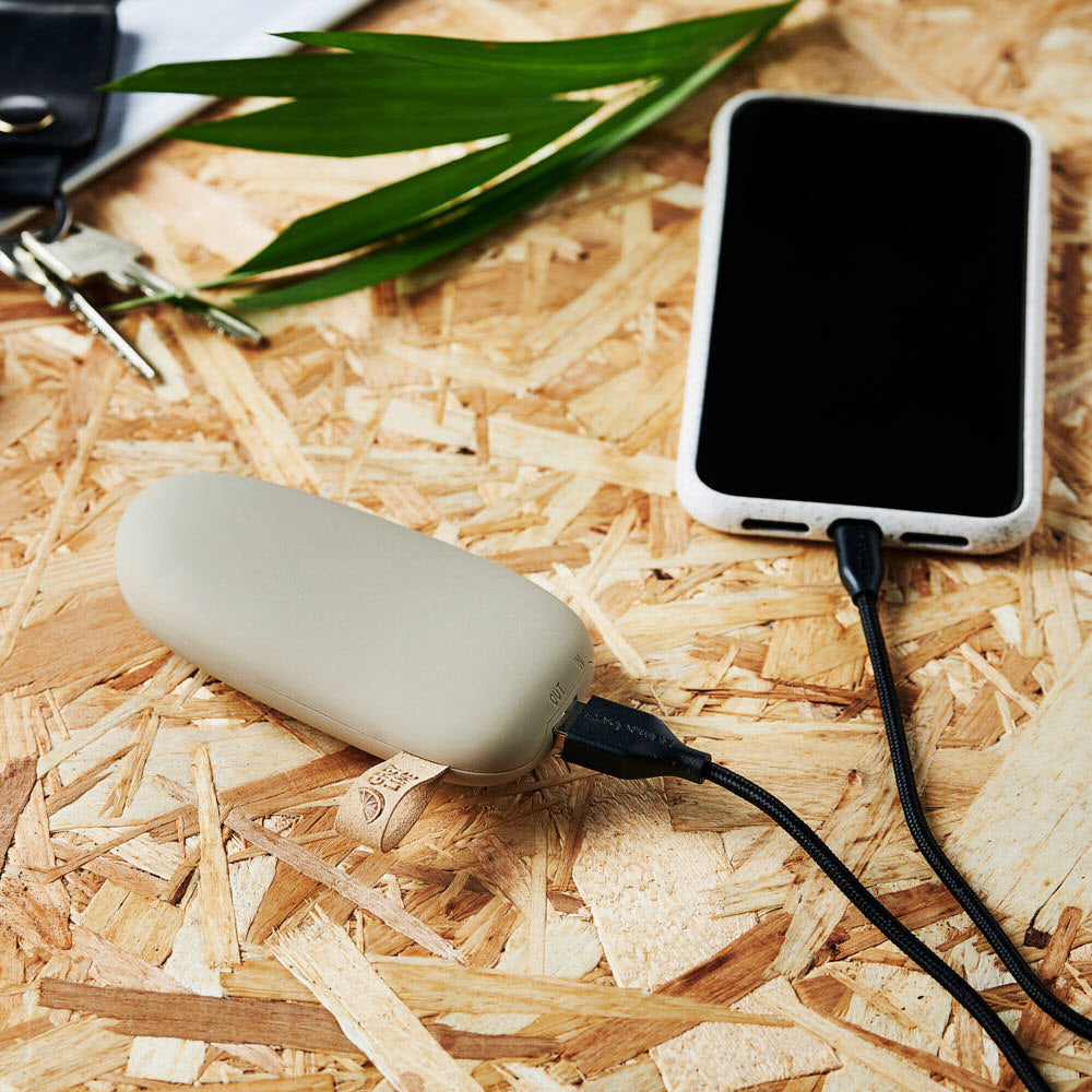 GreyLime Power Stone ll 5200 mAh powerbank, Beige -  fra GreyLime - nu kun 289 kr. Hos HjemTek 